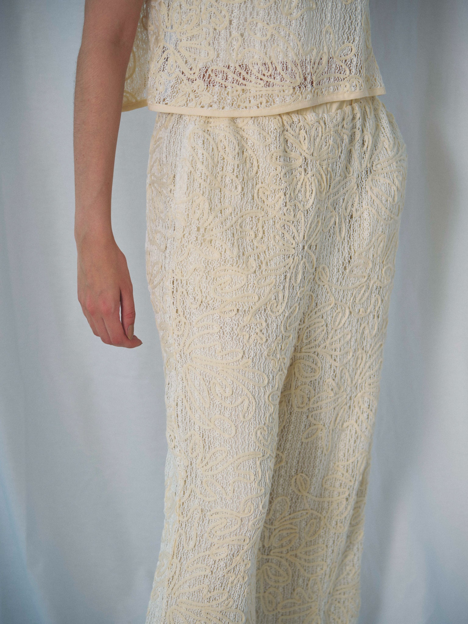 LACE TOPS(レーストップス)