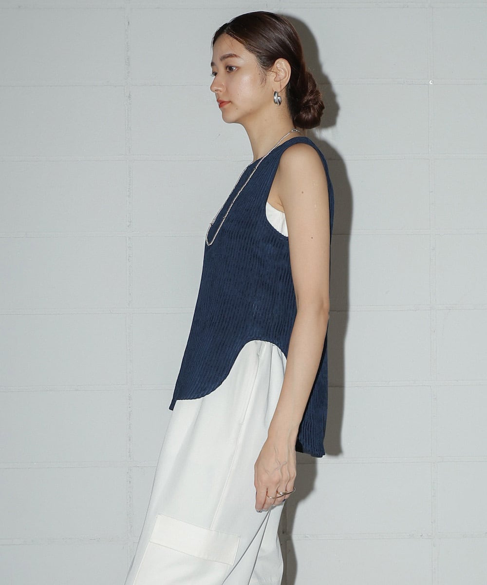 SHEER SLEEVELESS TOP