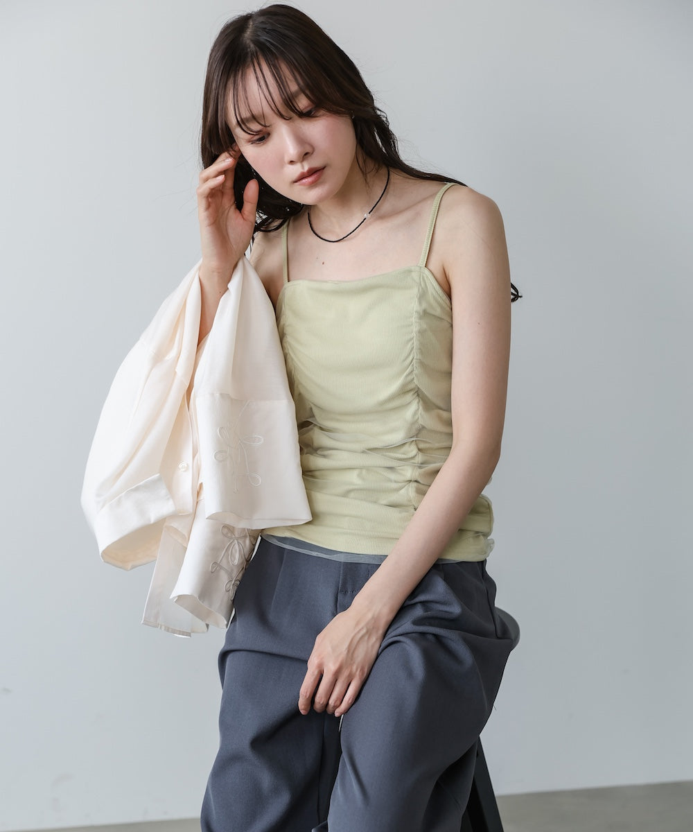 チュールレイヤードカップ付きキャミソール