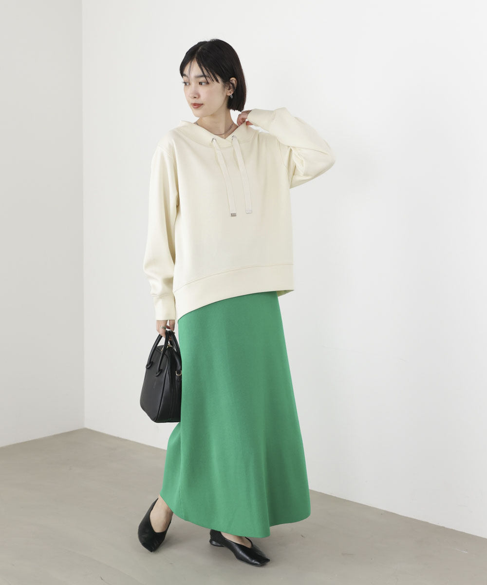 ダンボール抜き衿プルオーバー