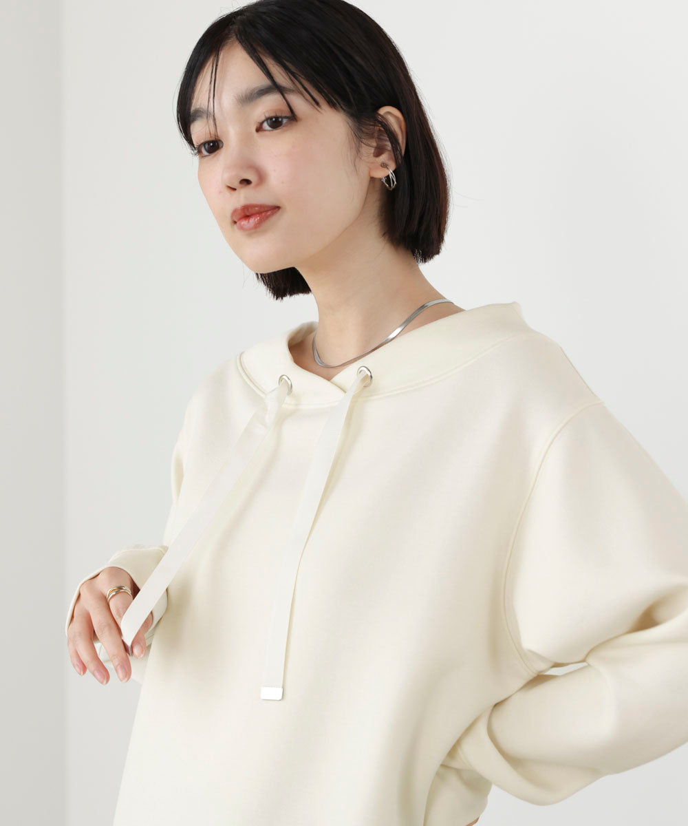 ダンボール抜き衿プルオーバー