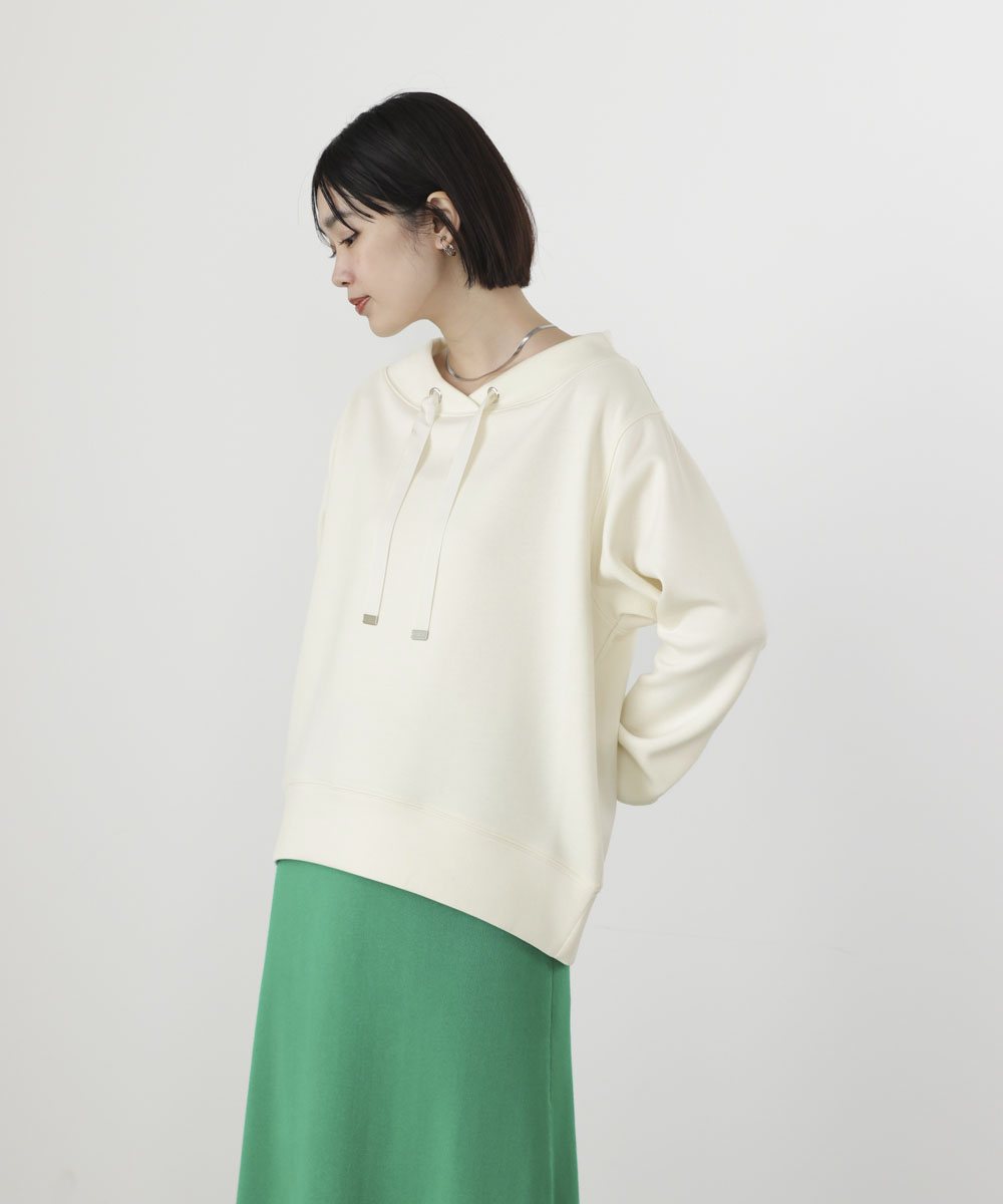 ダンボール抜き衿プルオーバー