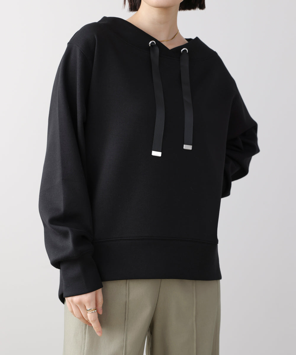 ダンボール抜き衿プルオーバー