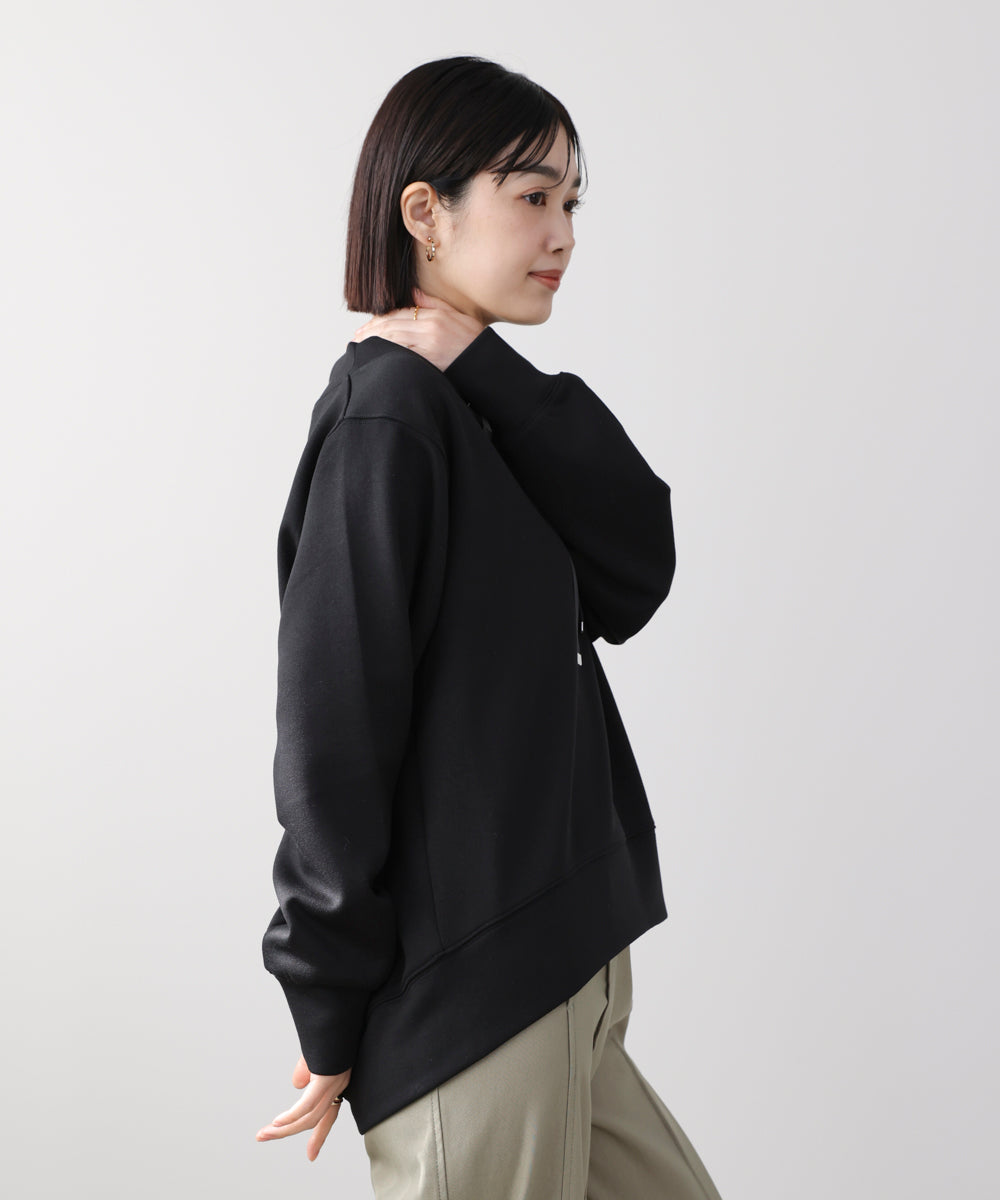 ダンボール抜き衿プルオーバー