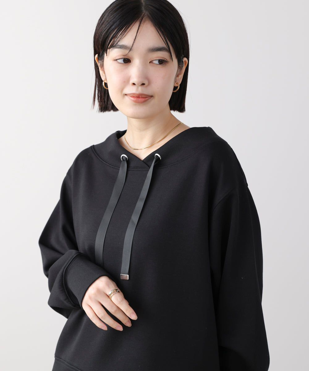 ダンボール抜き衿プルオーバー