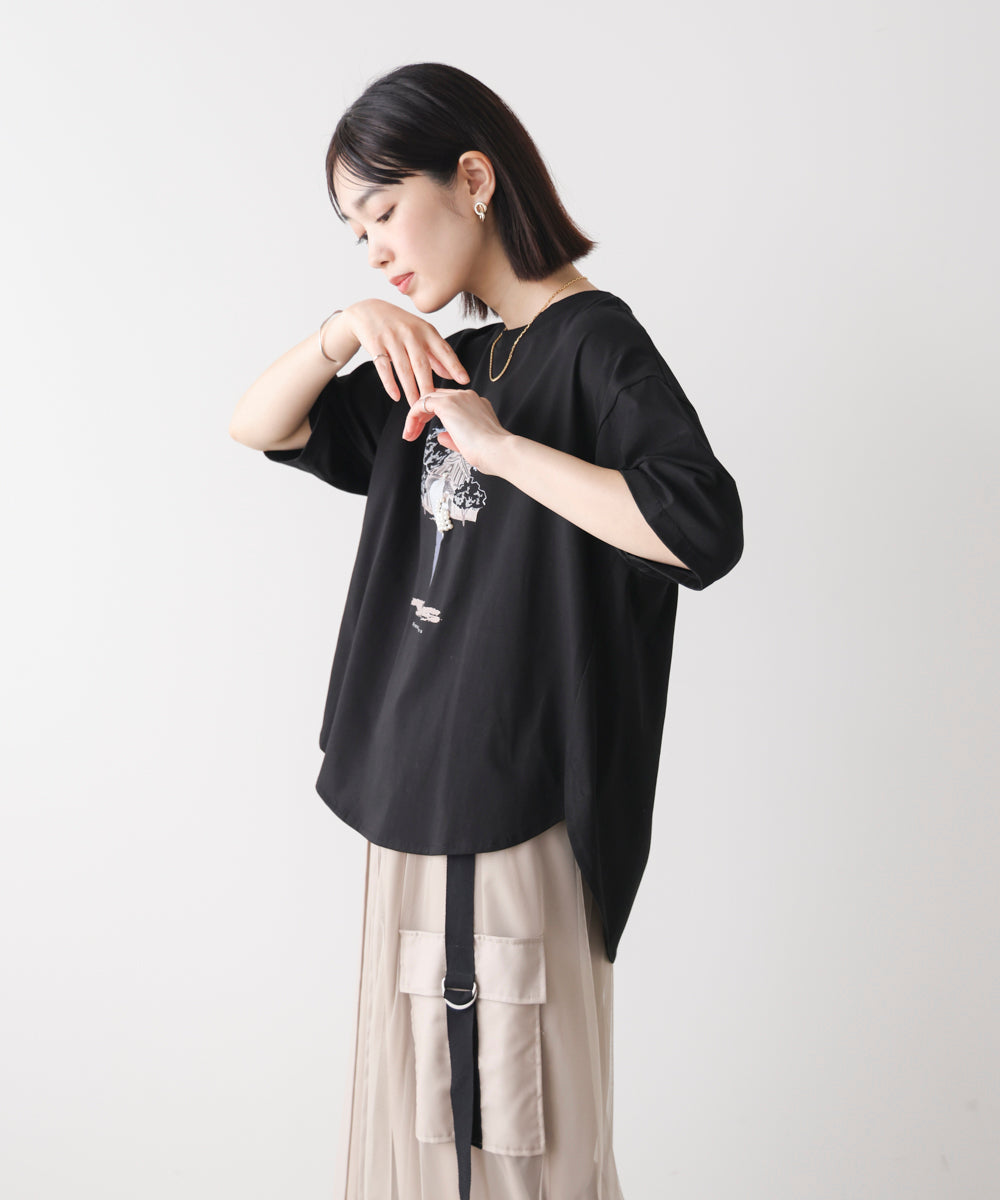 ドールモチーフTシャツ