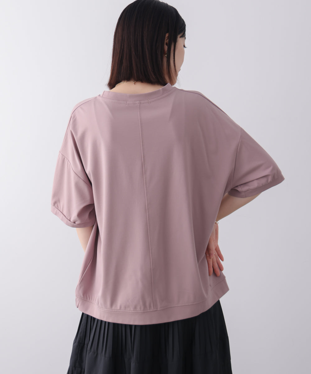 モノトーンフラワーTシャツ