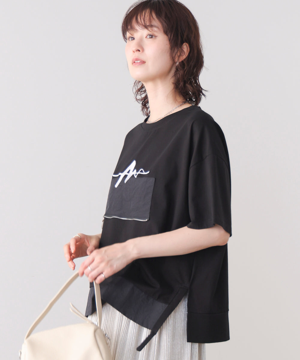 刺繍アンダーファスナーTシャツ