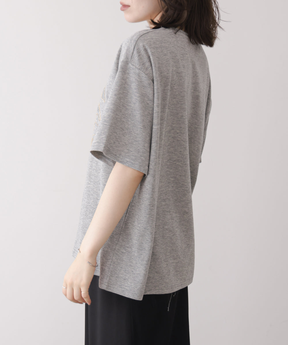 アートフラワーモチーフTシャツ