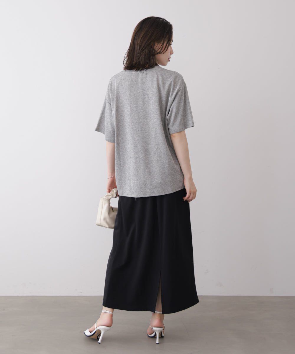 アートフラワーモチーフTシャツ
