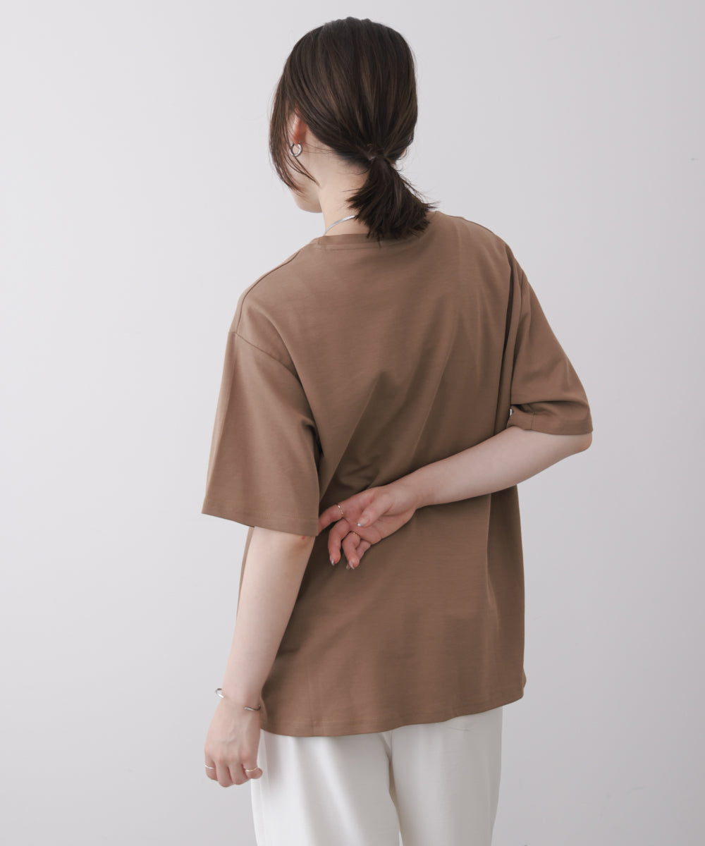 アートフラワーモチーフTシャツ