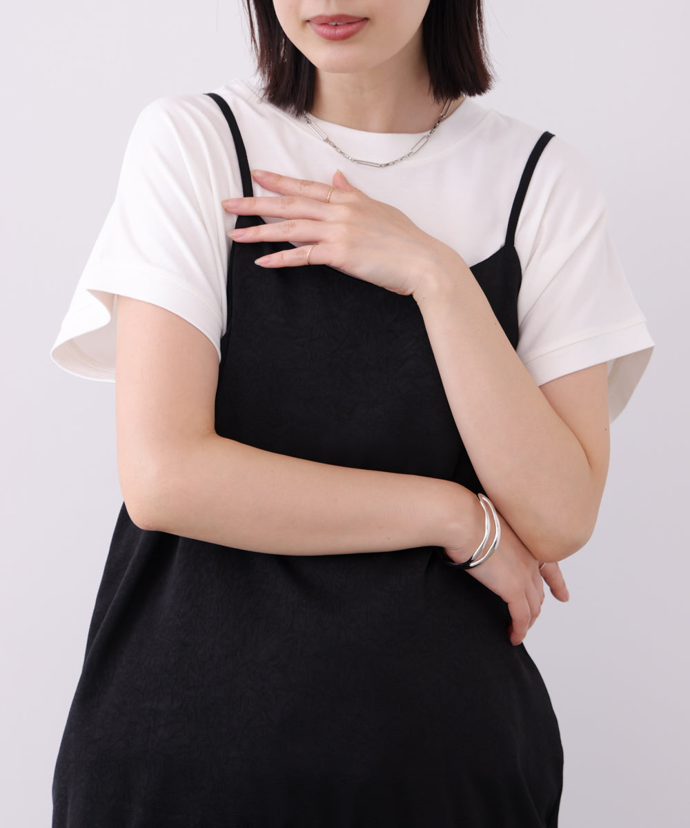 シンプルライトポンチプルオーバー