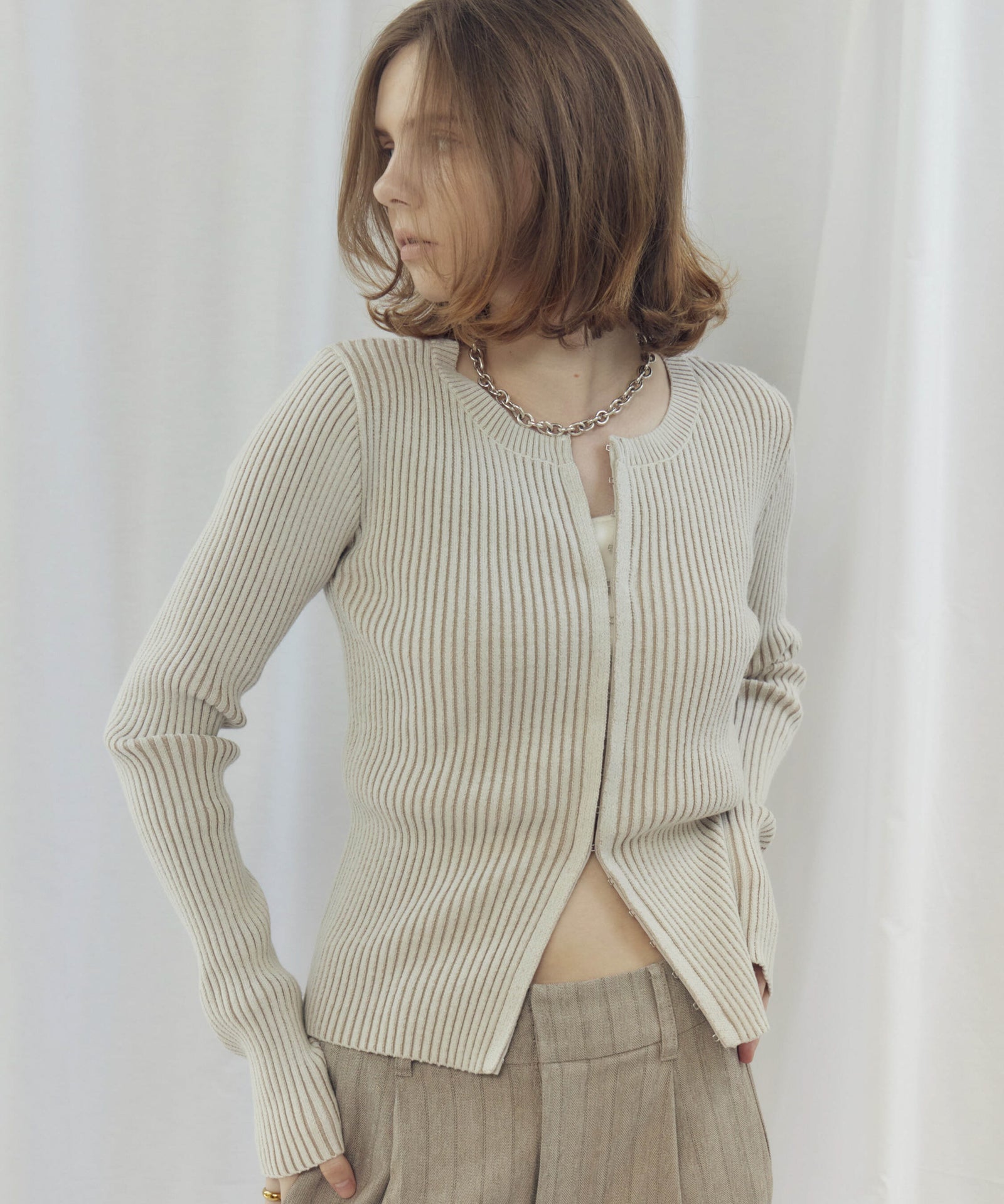 CREW NECK CARDIGAN