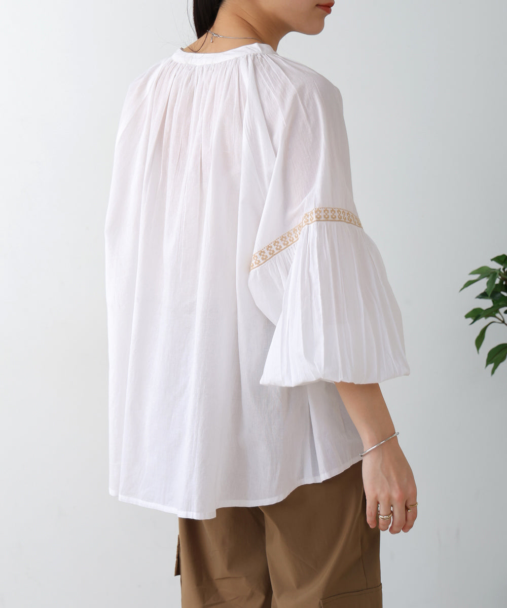 【WEB限定】インドレースライン柄刺繍ブラウス