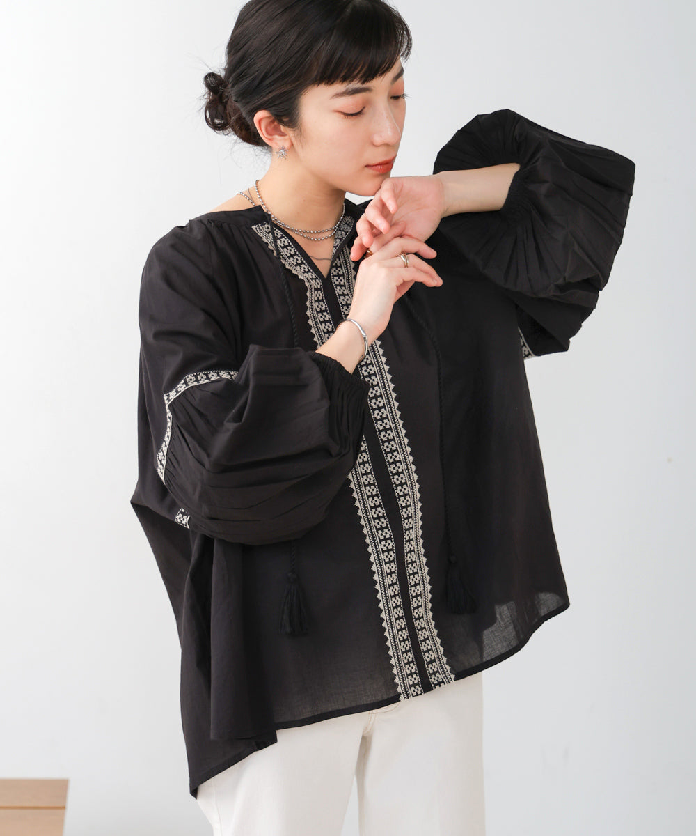 【WEB限定】インドレースライン柄刺繍ブラウス