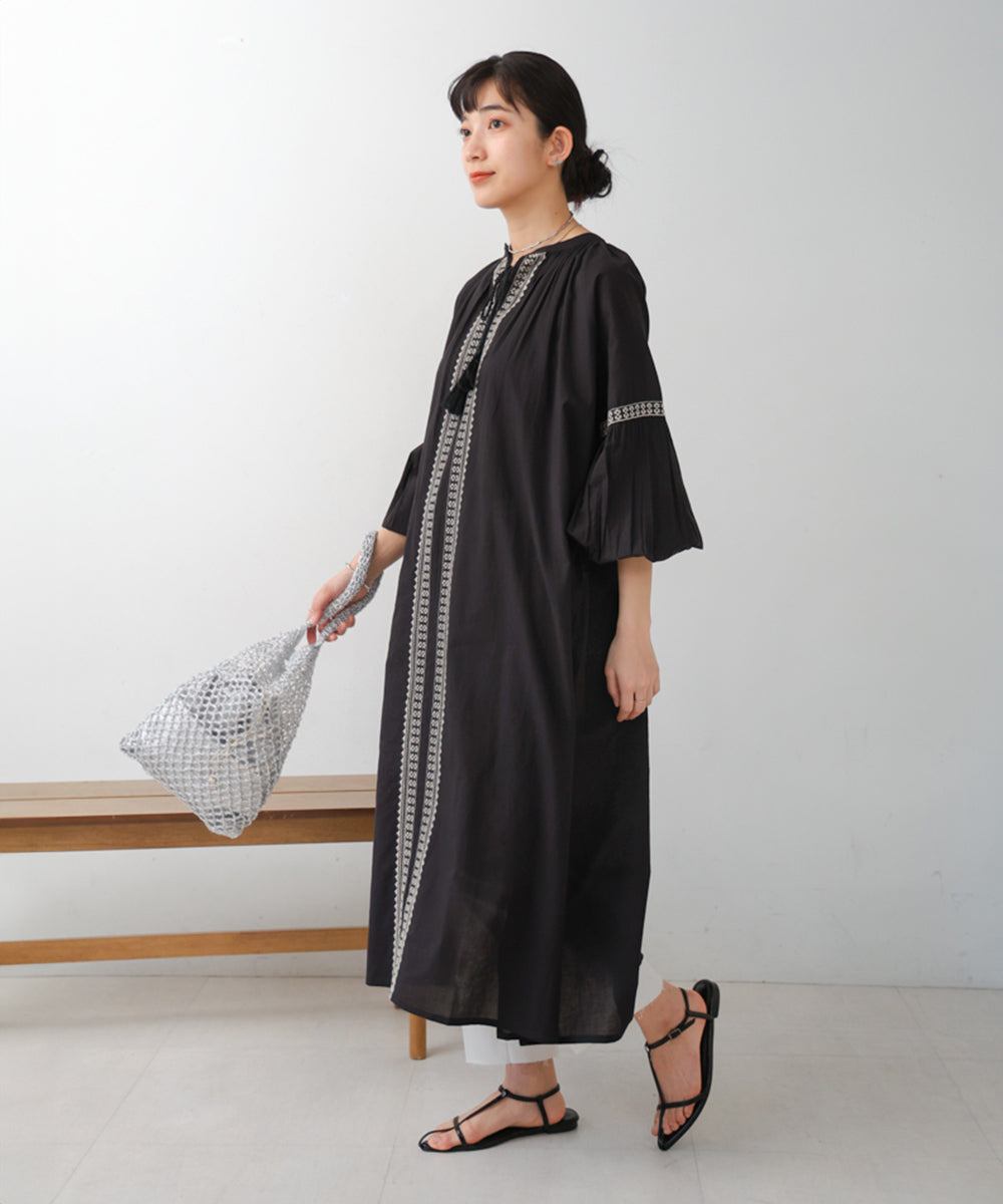 【WEB限定】インドレース柄刺繍ワンピース