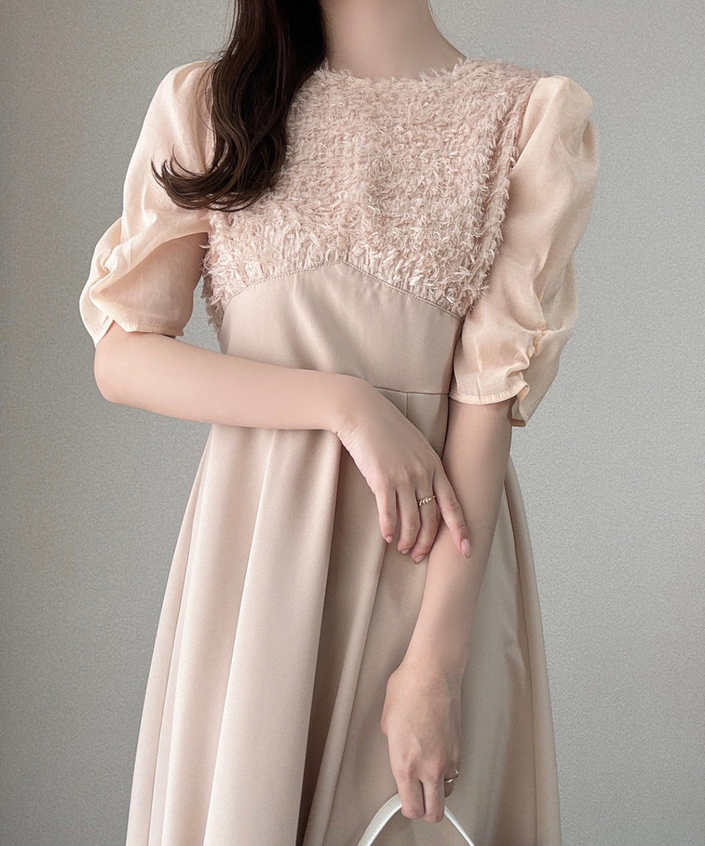 【オケージョンドレス/結婚式/2サイズ展開/SET ITEM/インナー付き/裏地付き】シャギー切替フレアーラインワンピース