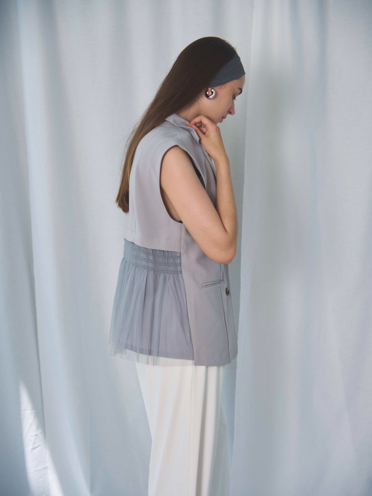 TULLE DOCKING GILET(チュールドッキングジレ)