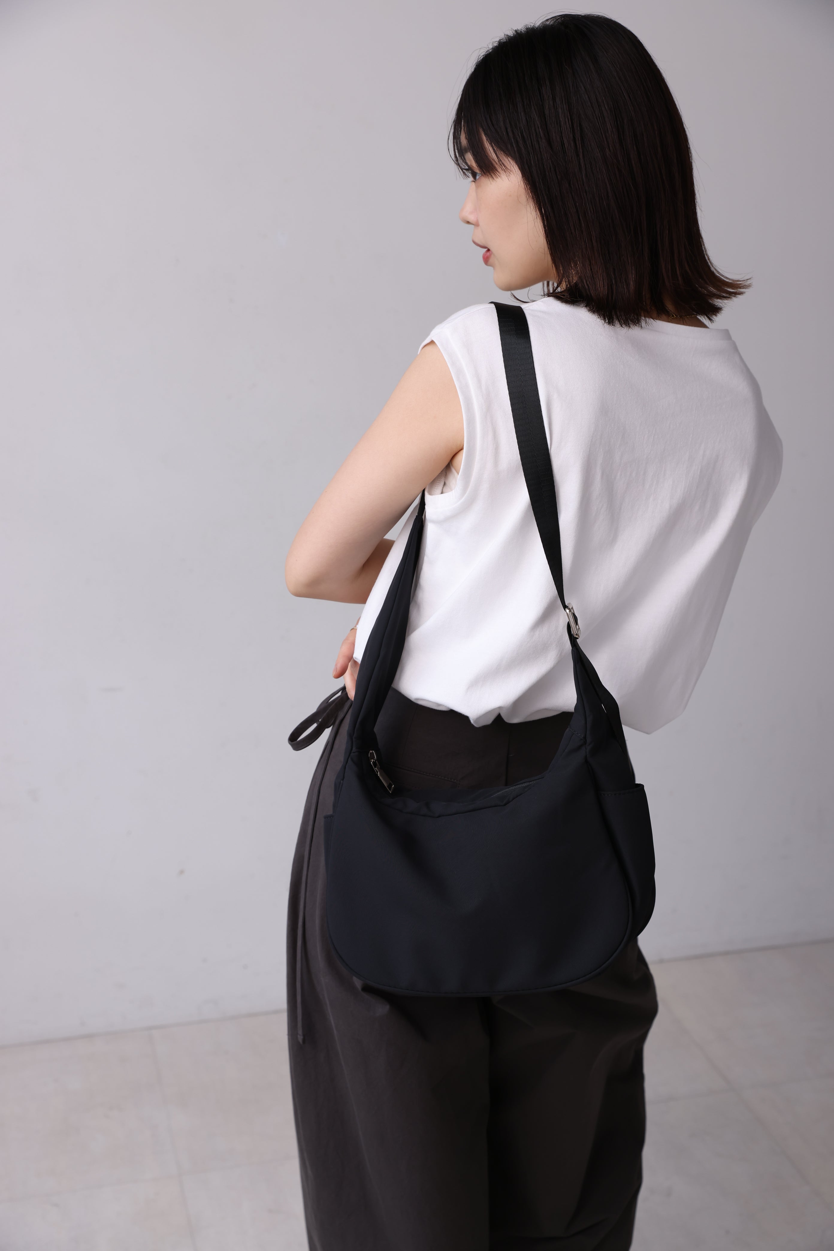 超軽量ショルダーバッグ