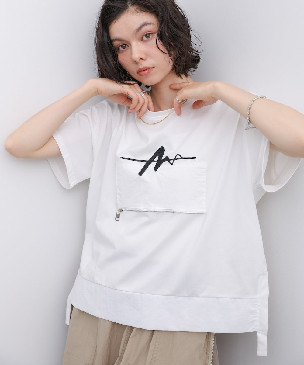 刺繍アンダーファスナーTシャツ