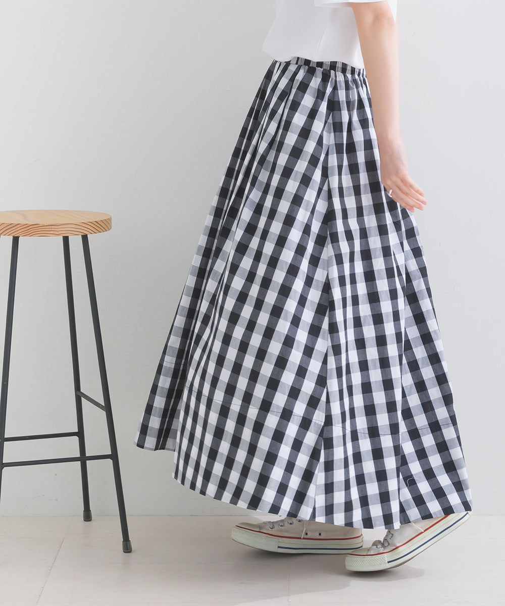 タックボリュームフレアスカート