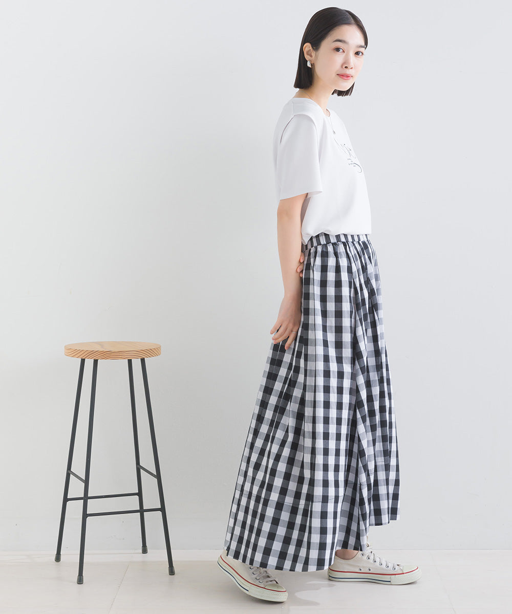 タックボリュームフレアスカート