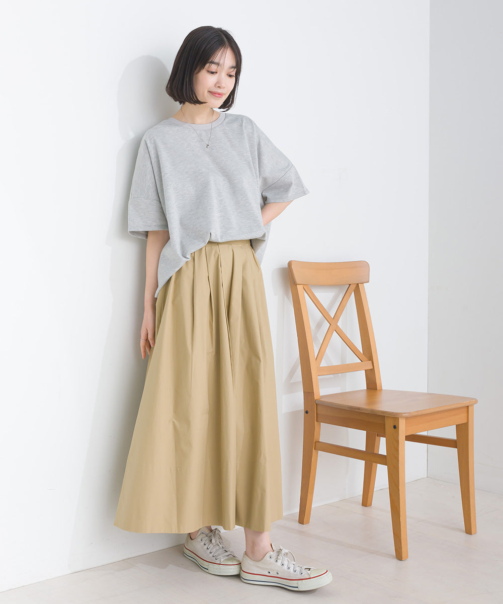 タックボリュームフレアスカート
