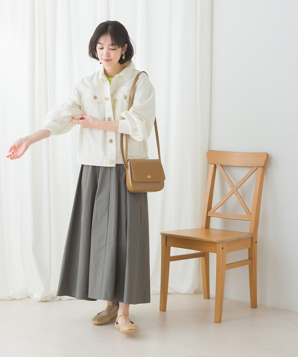タックボリュームフレアスカート