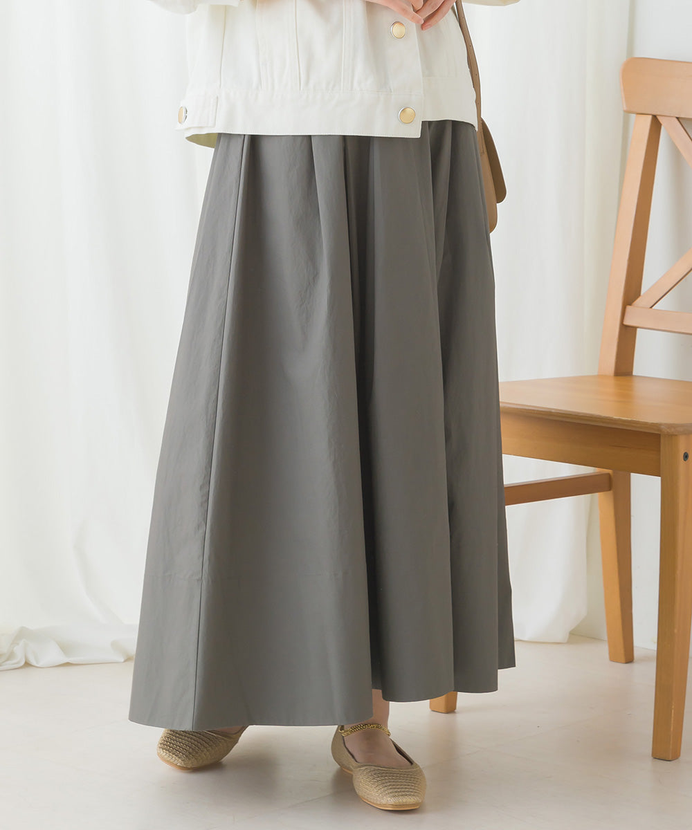 タックボリュームフレアスカート