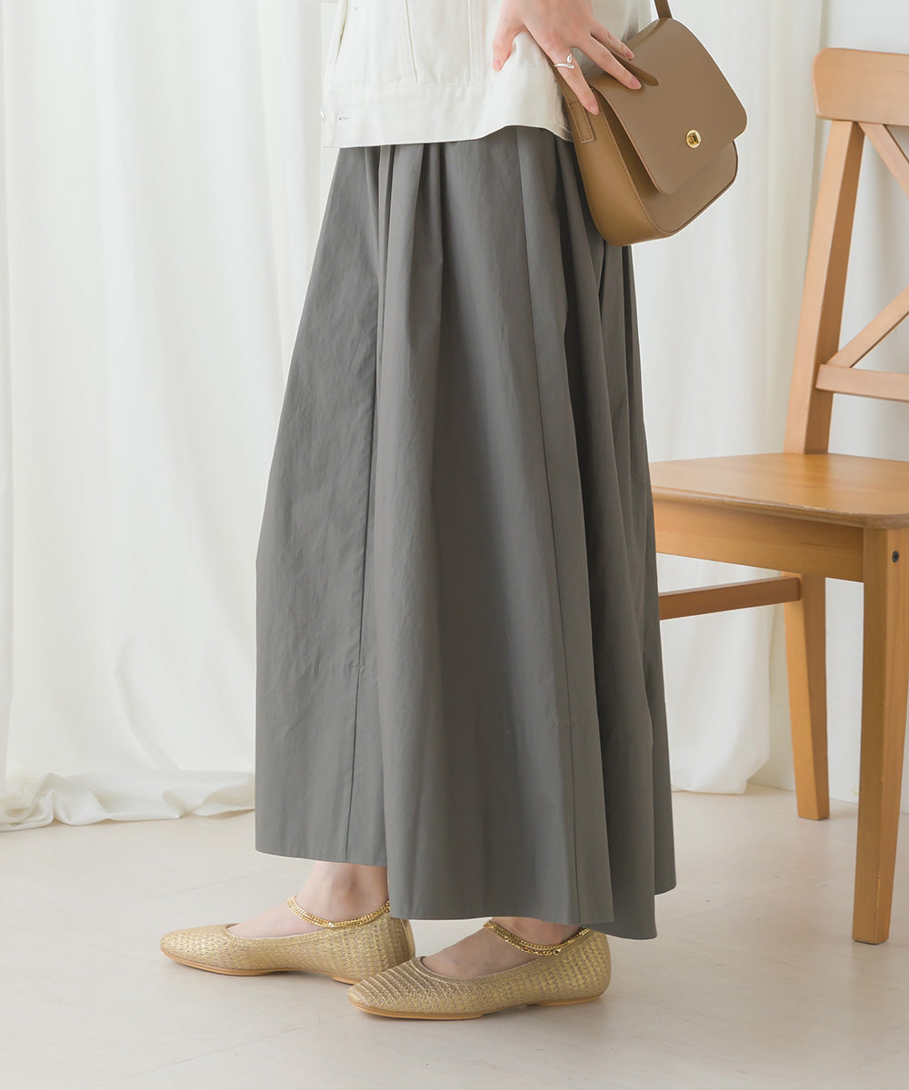 タックボリュームフレアスカート