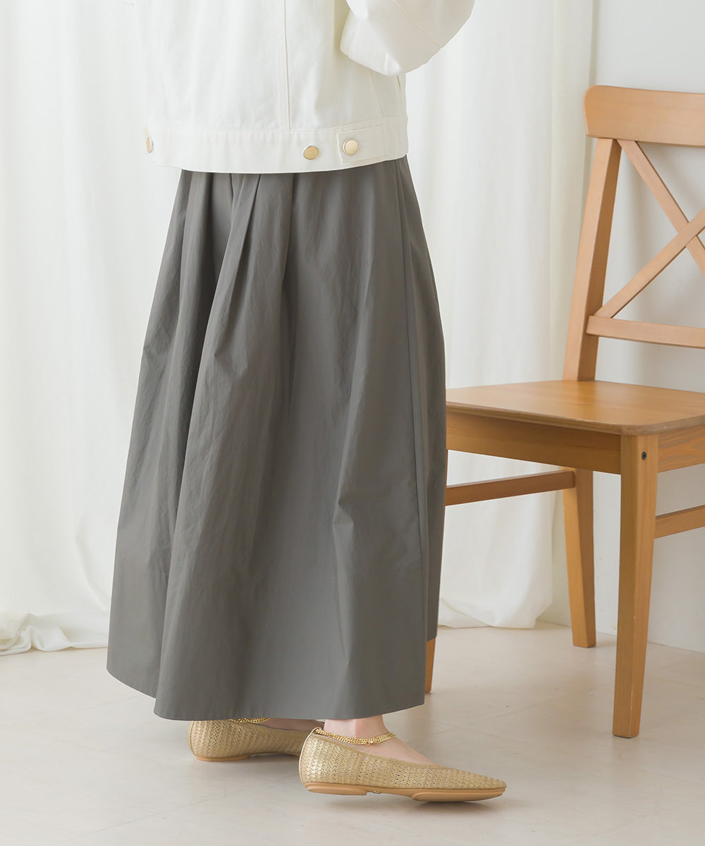 タックボリュームフレアスカート