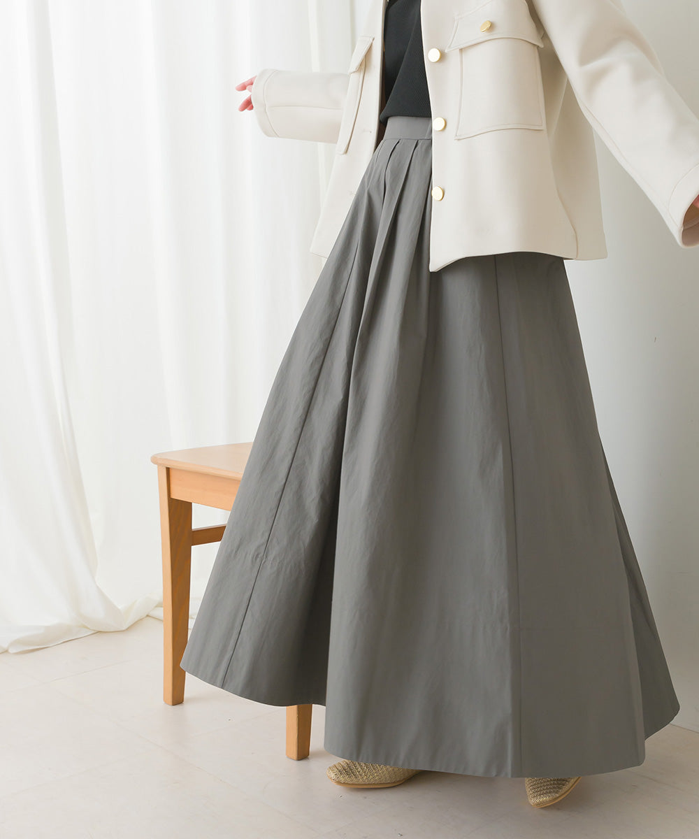 タックボリュームフレアスカート