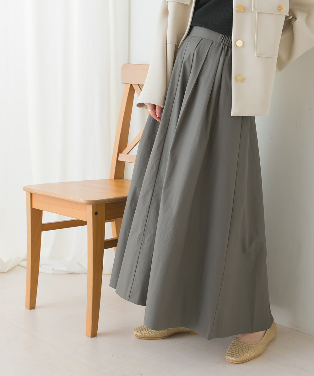 タックボリュームフレアスカート