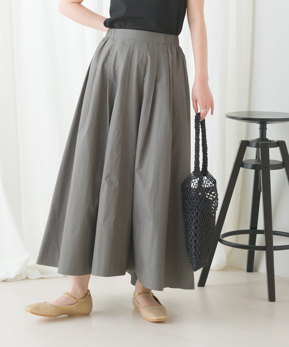 タックボリュームフレアスカート