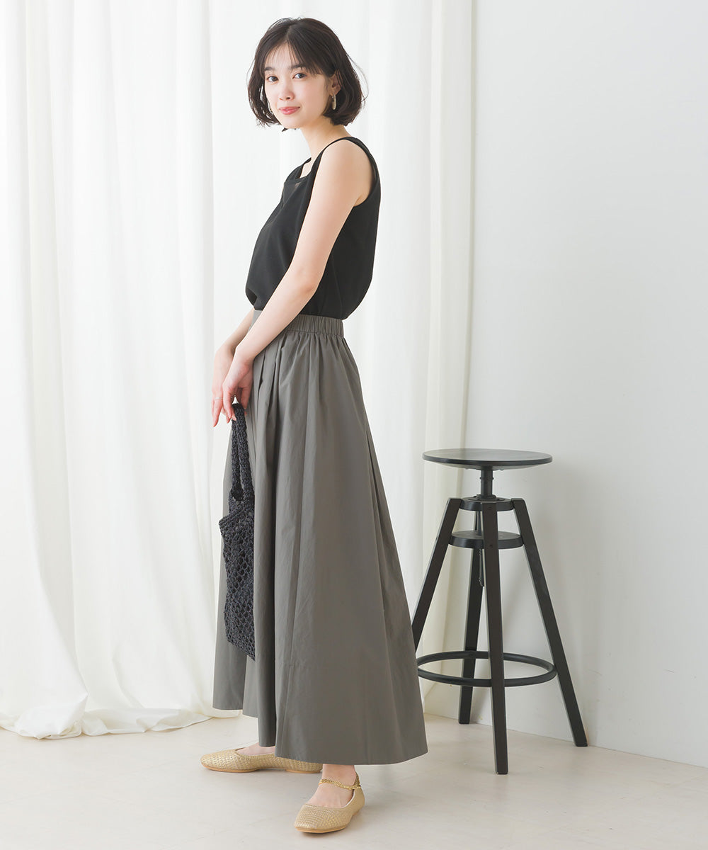 タックボリュームフレアスカート