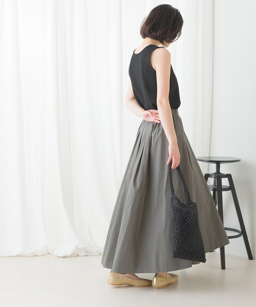 タックボリュームフレアスカート