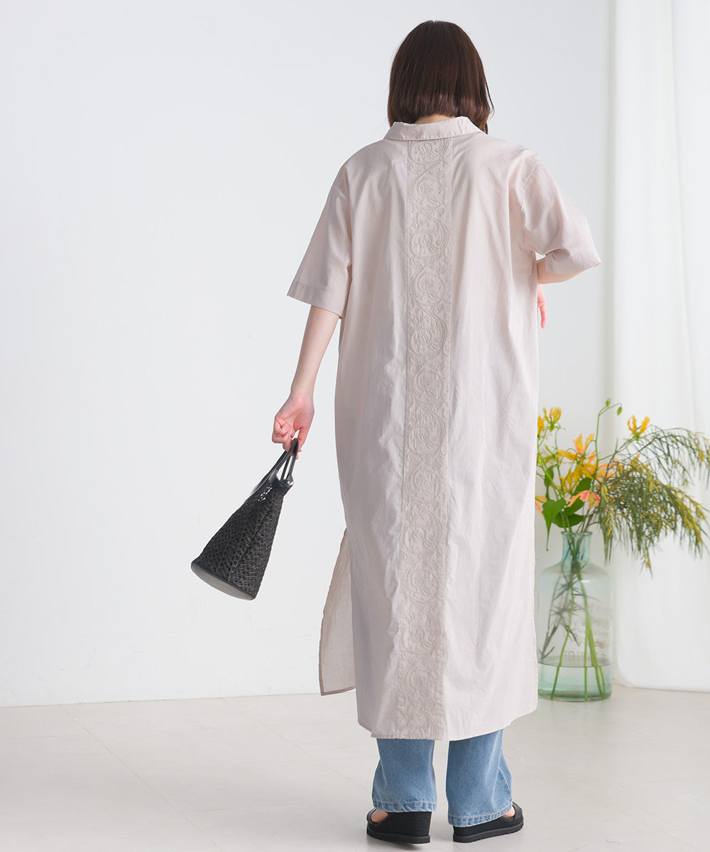 バック刺繡シャツワンピース