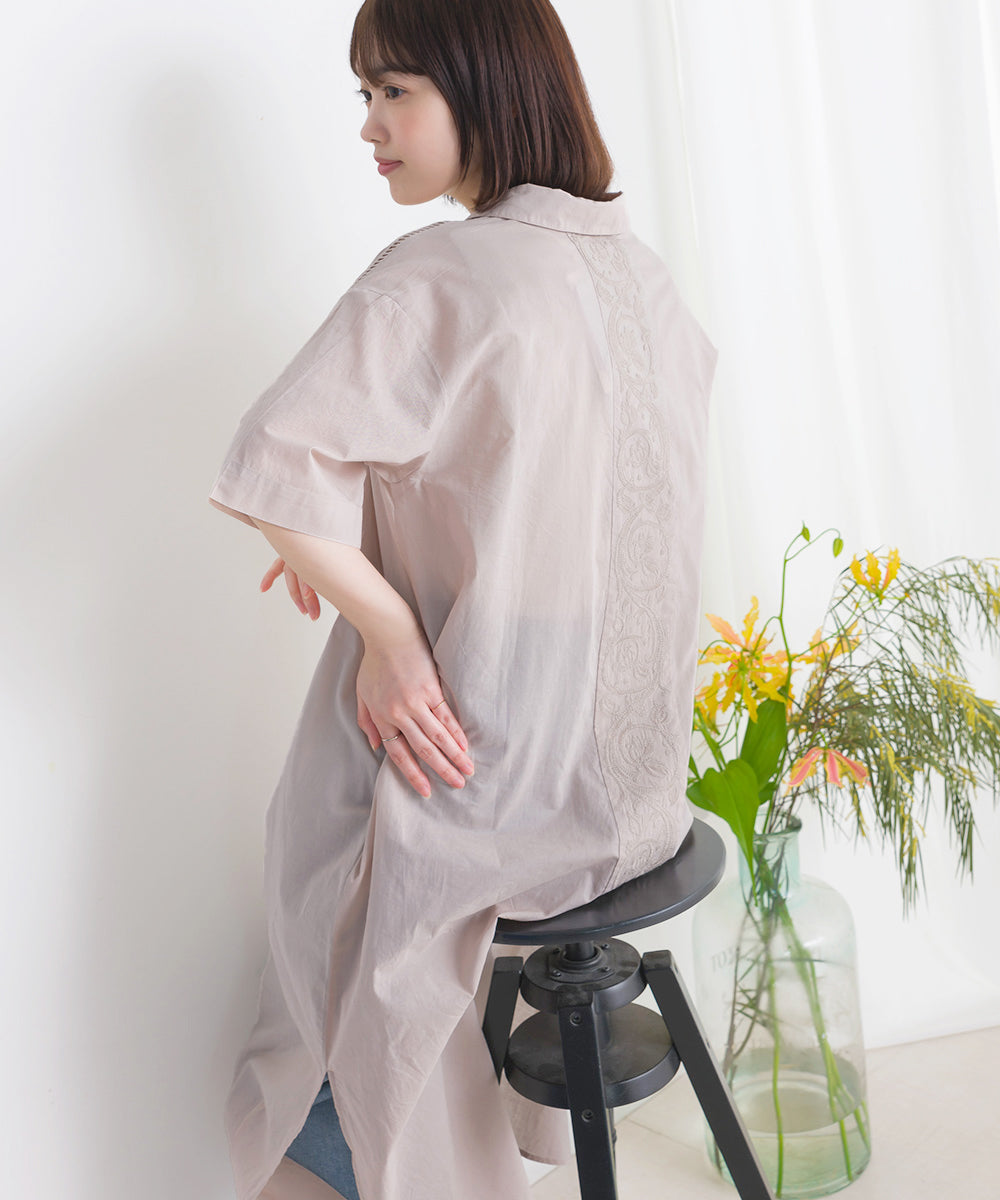 バック刺繡シャツワンピース