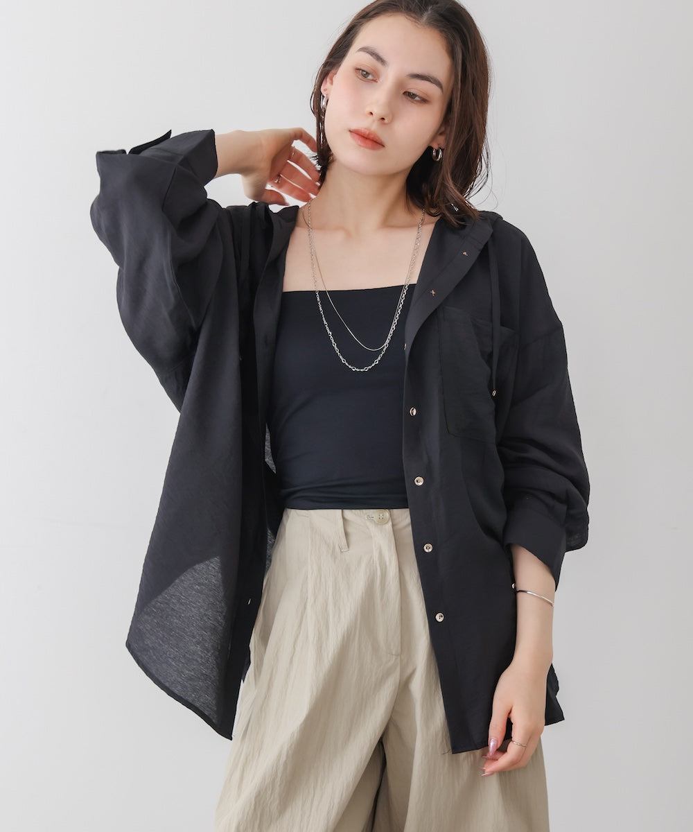 フーデットシャツ