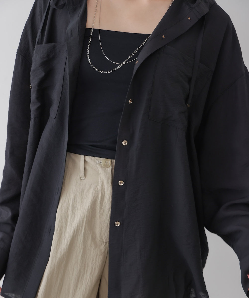 フーデットシャツ