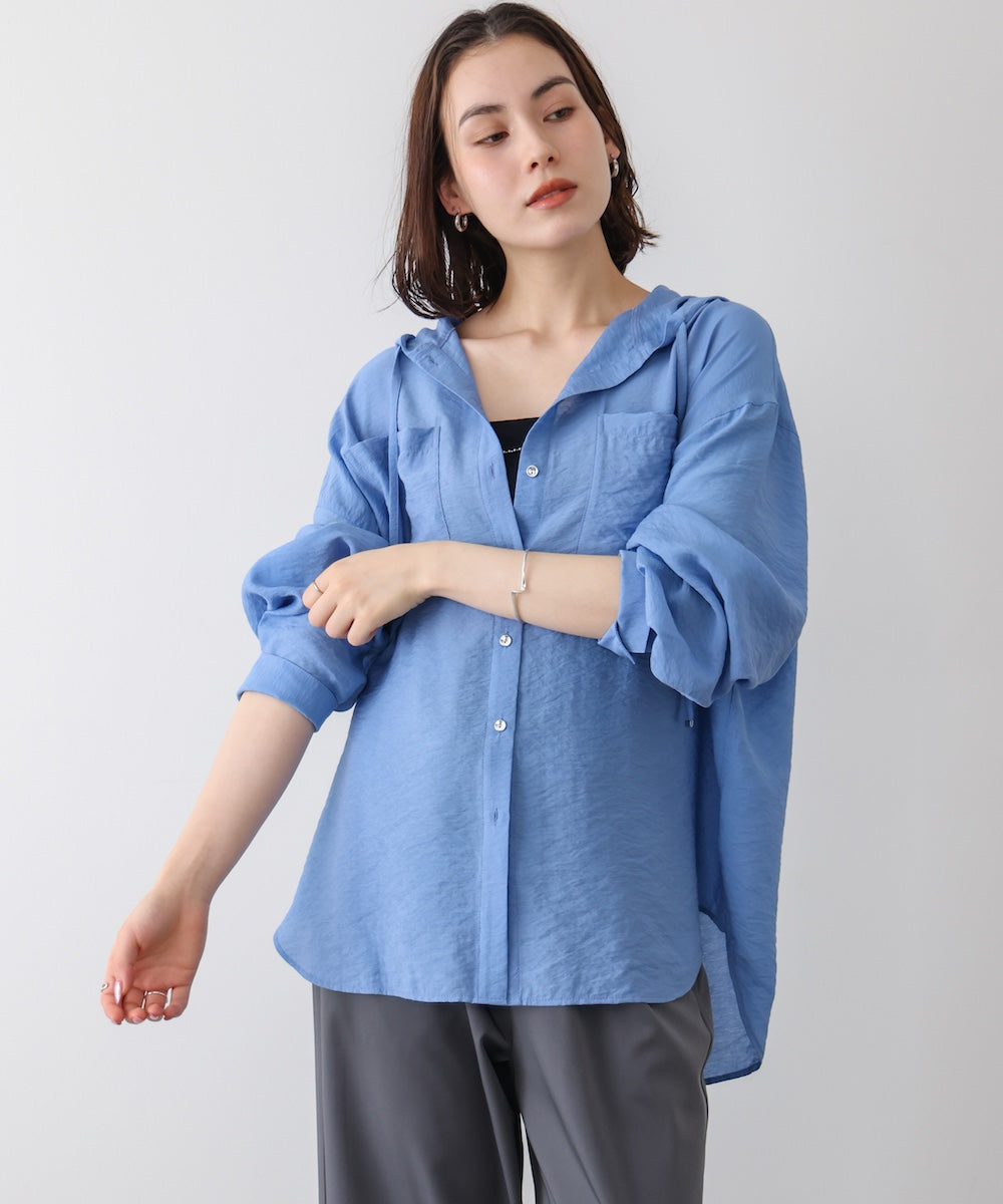 フーデットシャツ