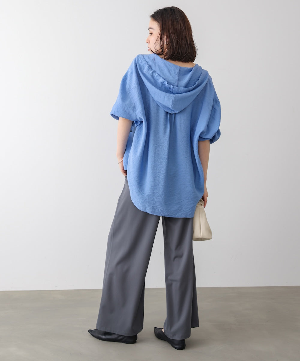 フーデットシャツ