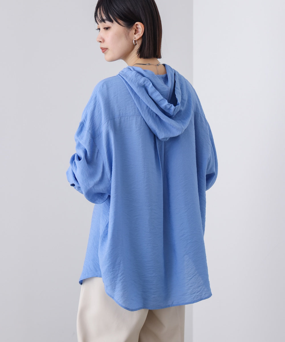 フーデットシャツ