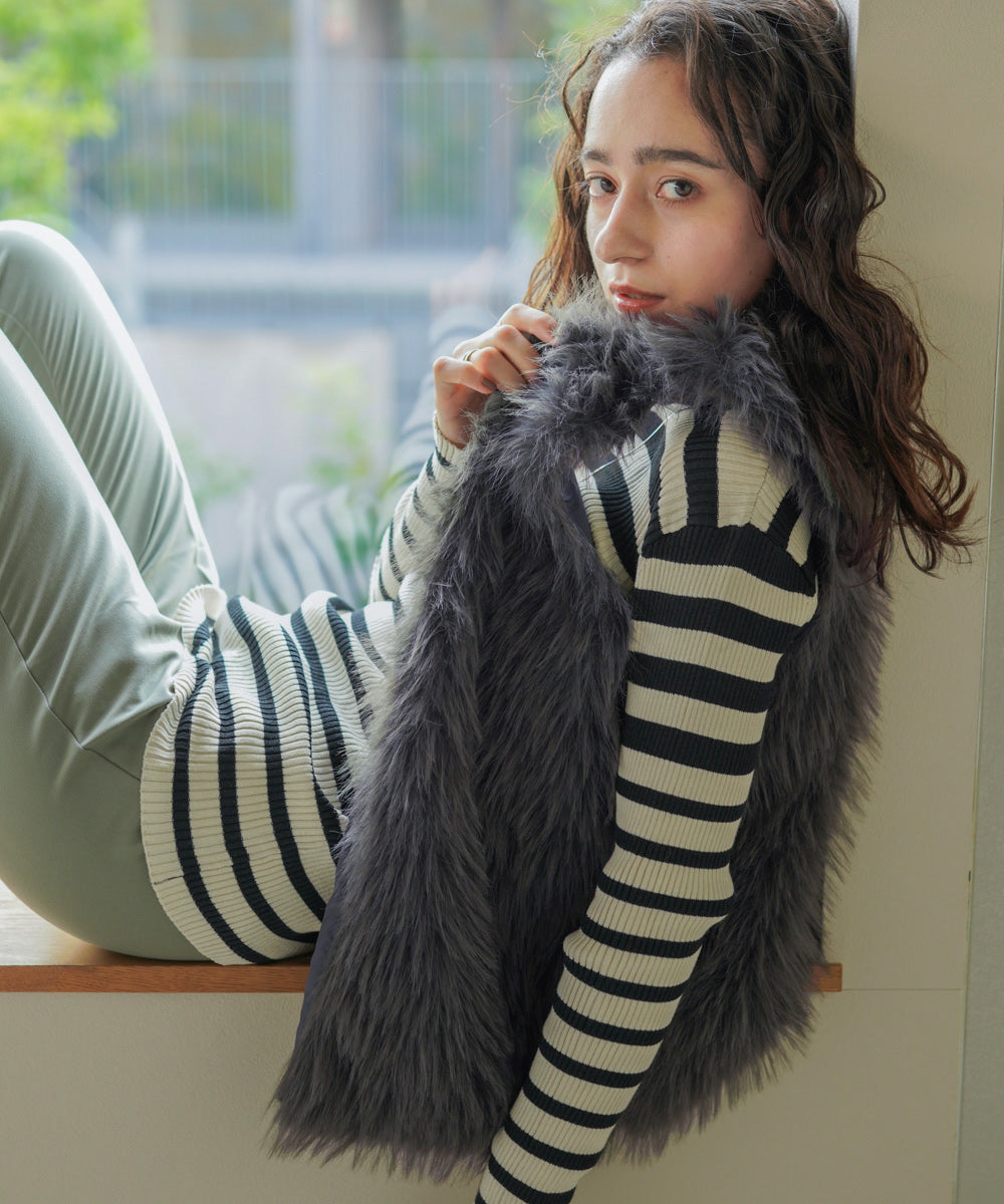 【WEB限定】フェイクロングフォックスファーベスト