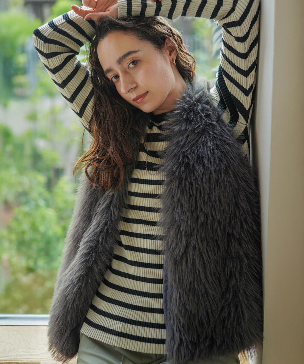 【WEB限定】フェイクロングフォックスファーベスト