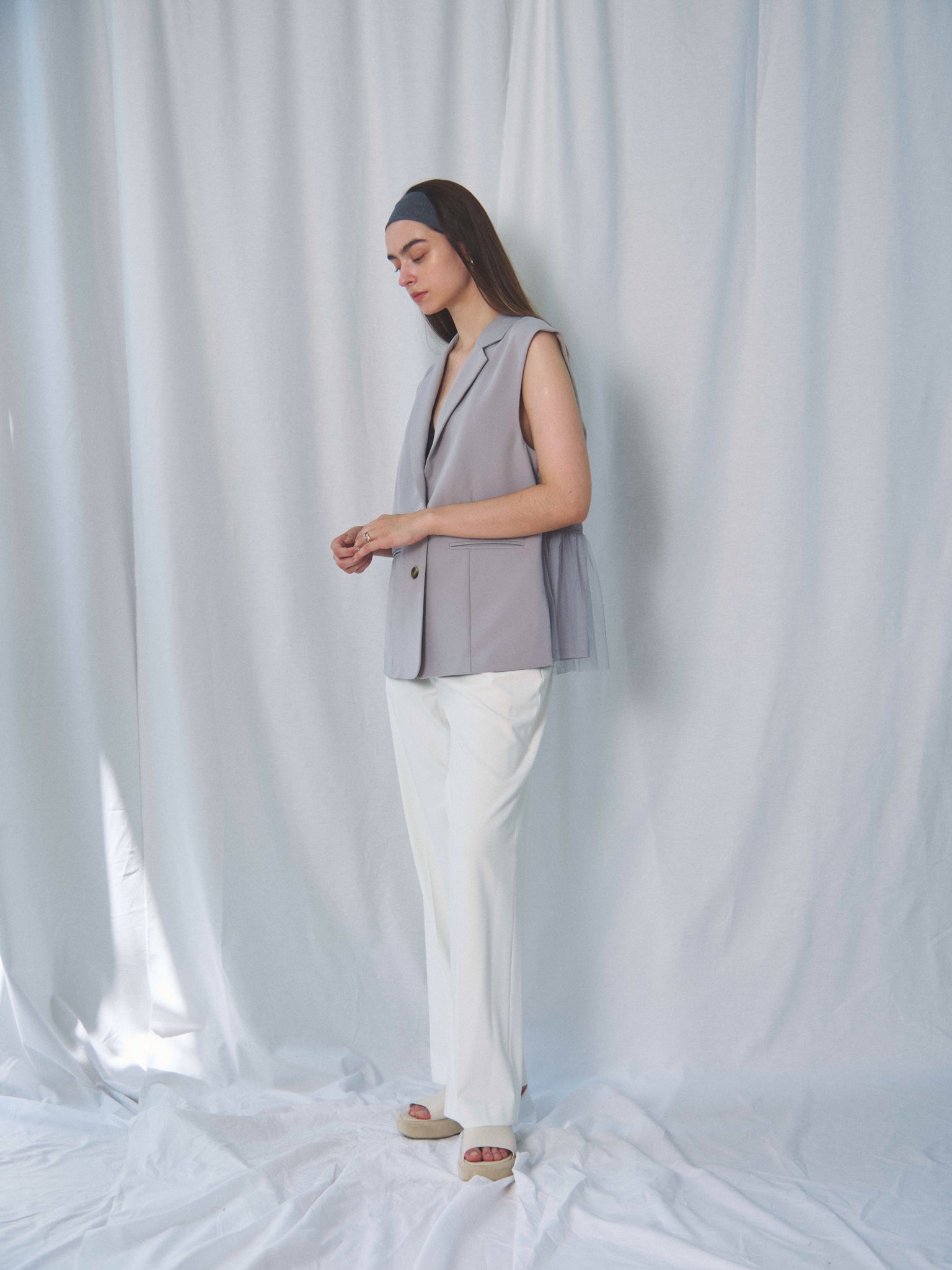 TULLE DOCKING GILET(チュールドッキングジレ)