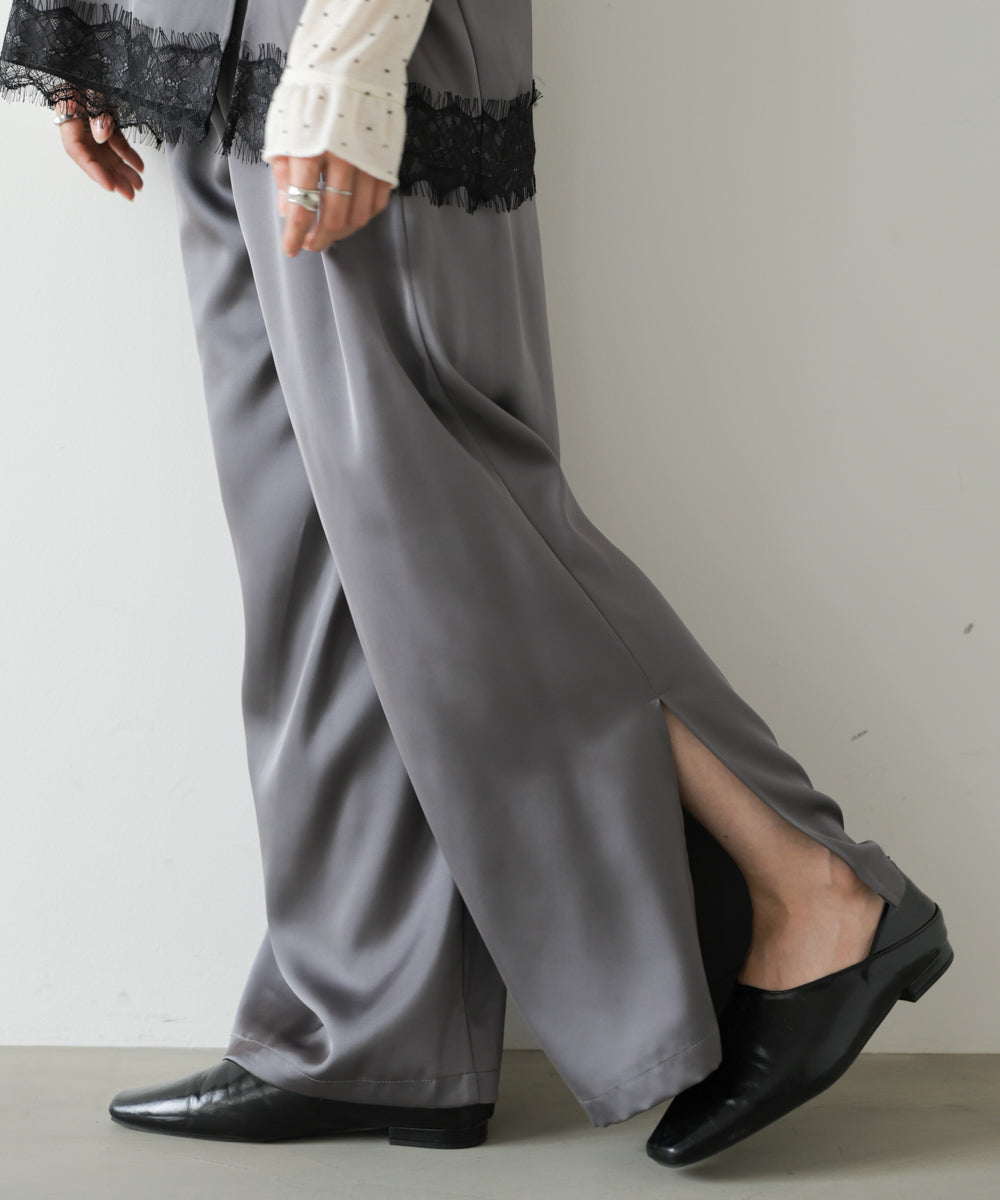 サテンスリットパンツ