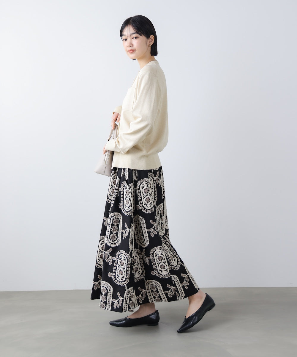 エンブロイダリーフレアスカート