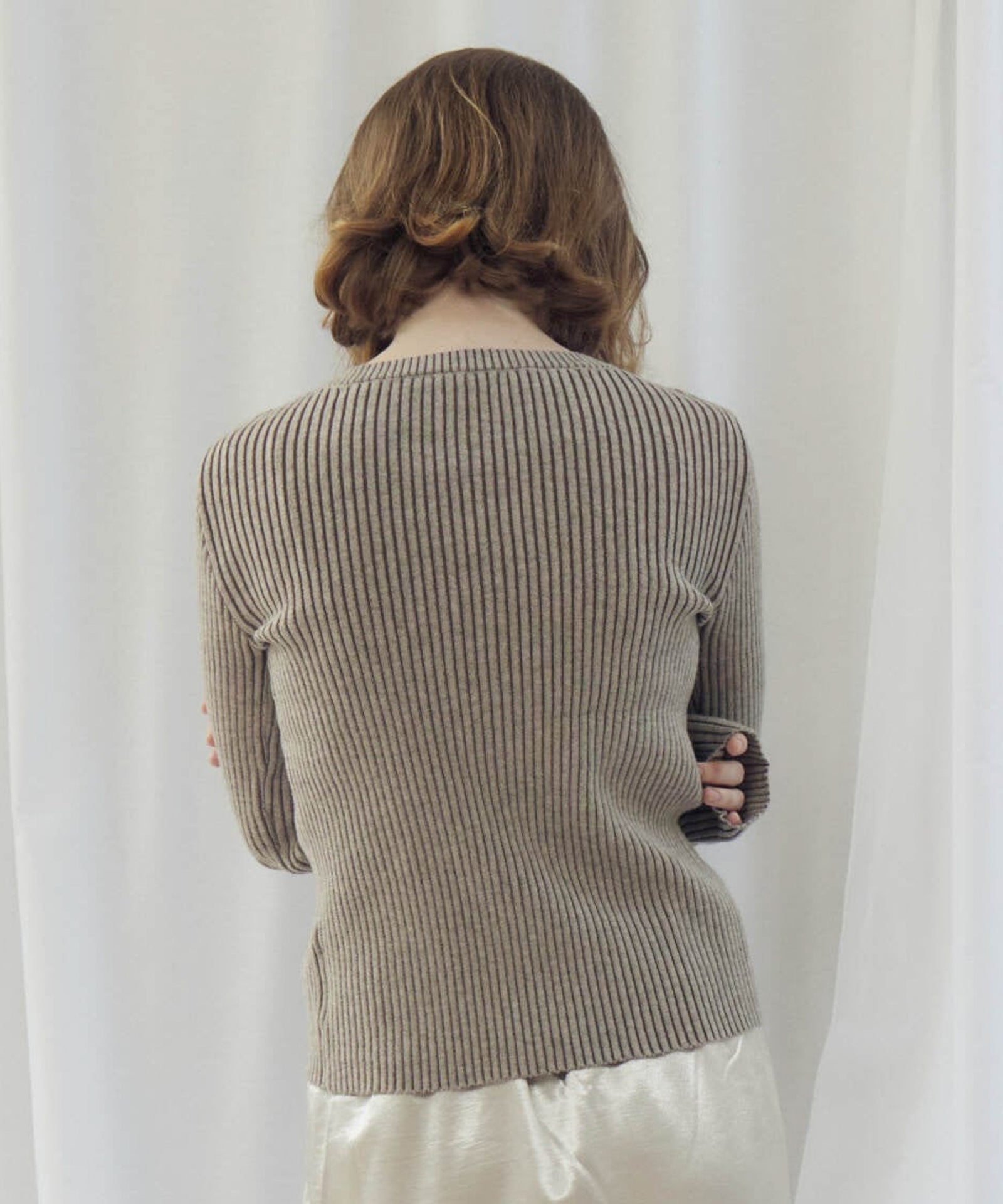 CREW NECK CARDIGAN