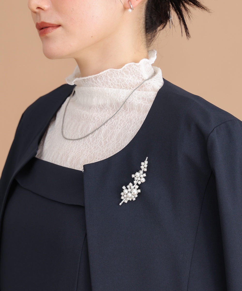 パールモチーフブローチ